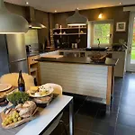 Ideal In With Private Pool