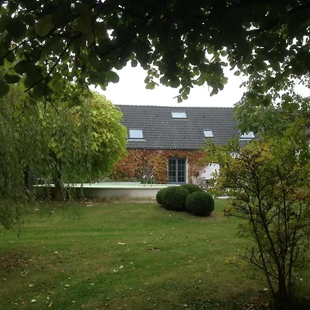 Ideal In With Private Pool