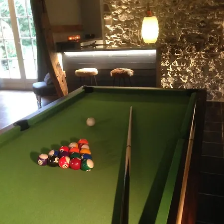 Ideal In With Private Pool